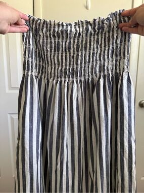 Striped maxi strapless dress- gray & White